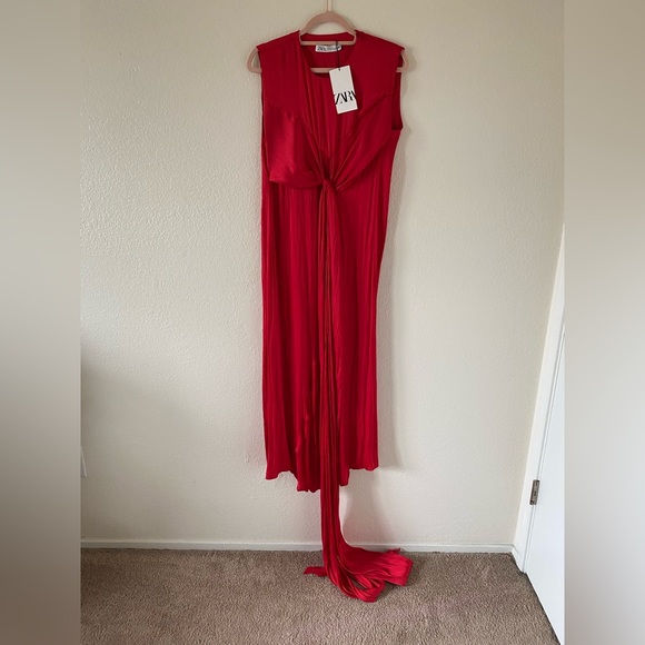 NWT! Zara Satin Effect Wrap Dress in Red - Size Medium - Picture 3 of 7